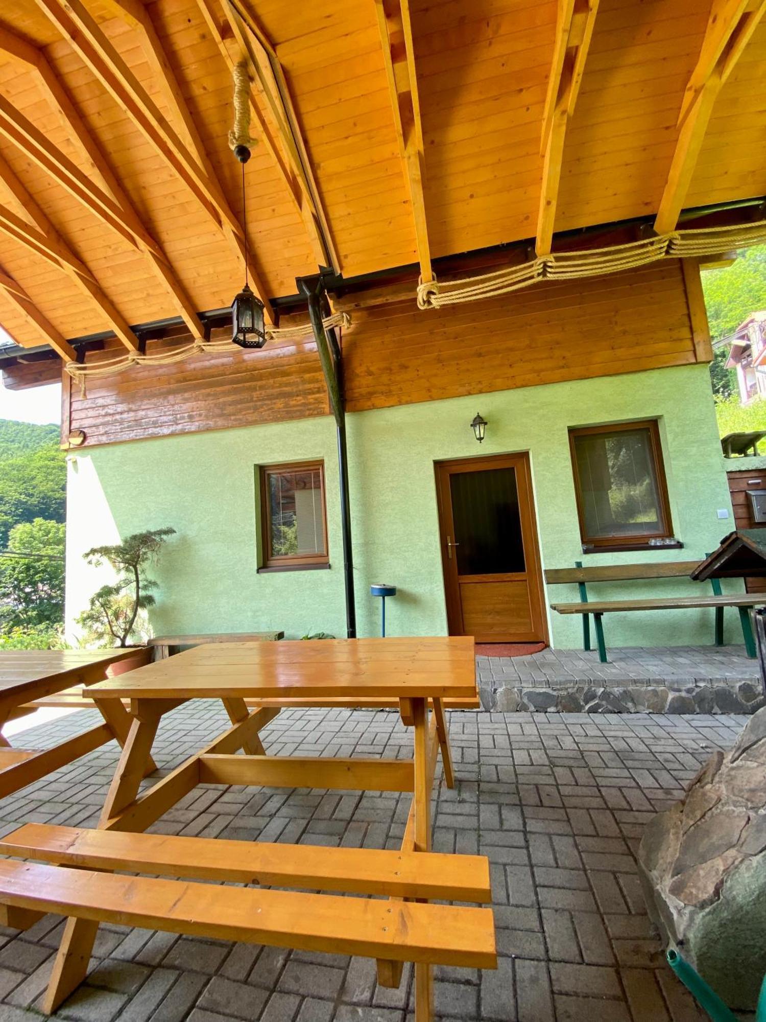 Apartmany Alma Vyhne Exterior photo
